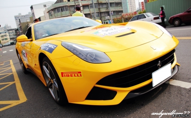 FERRARI F12 Berlinetta 6色