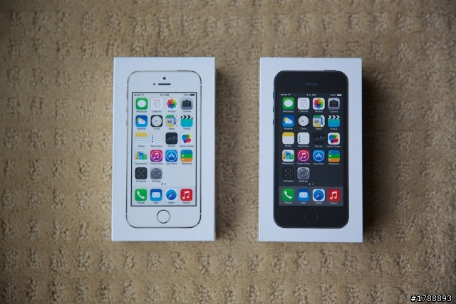 iPhone 5s Gold & Space Grey Unboxing