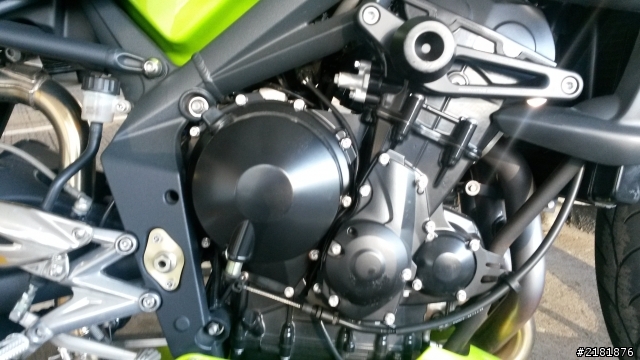 分享中古triumph street triple 675