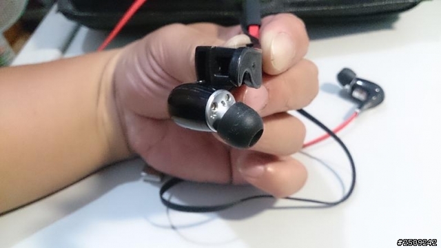 [ 開箱 ] QLA BR909S運動型藍牙耳機