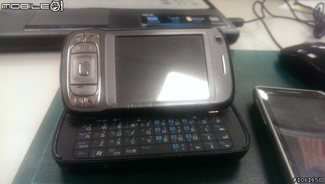 多年後的相挺換來這個品質我只能說htc你如何深得人心(慢了一個多禮拜開箱)(補充只為那些疑心病重的人)