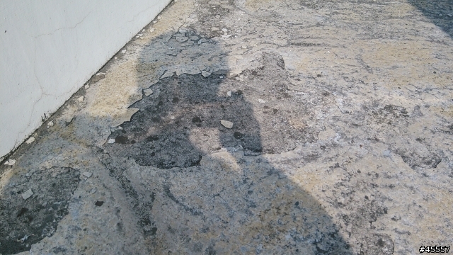 頂樓地板這樣需要重作防水層嗎？