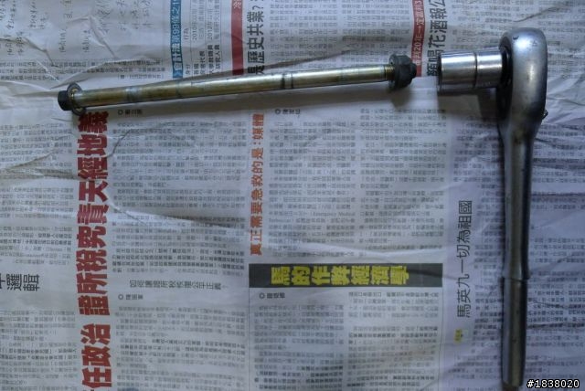 2013-11-16-換前叉油封和換叉油.碟盤.碟煞皮.輪胎.防塵套.等等