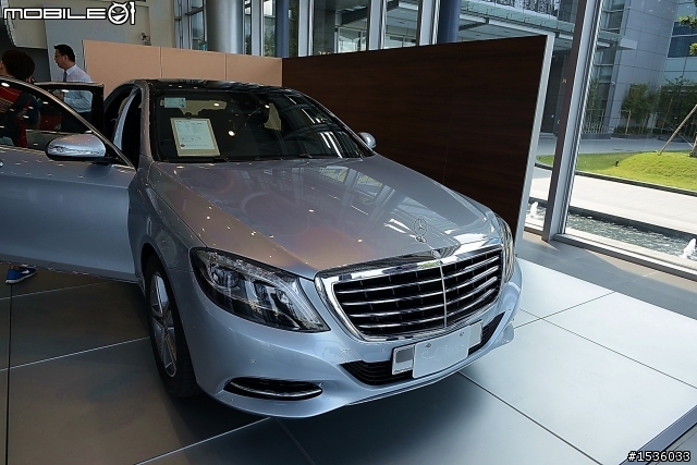 賞S400hybrid(影片介紹內裝)，巧遇台灣賓士總裁。