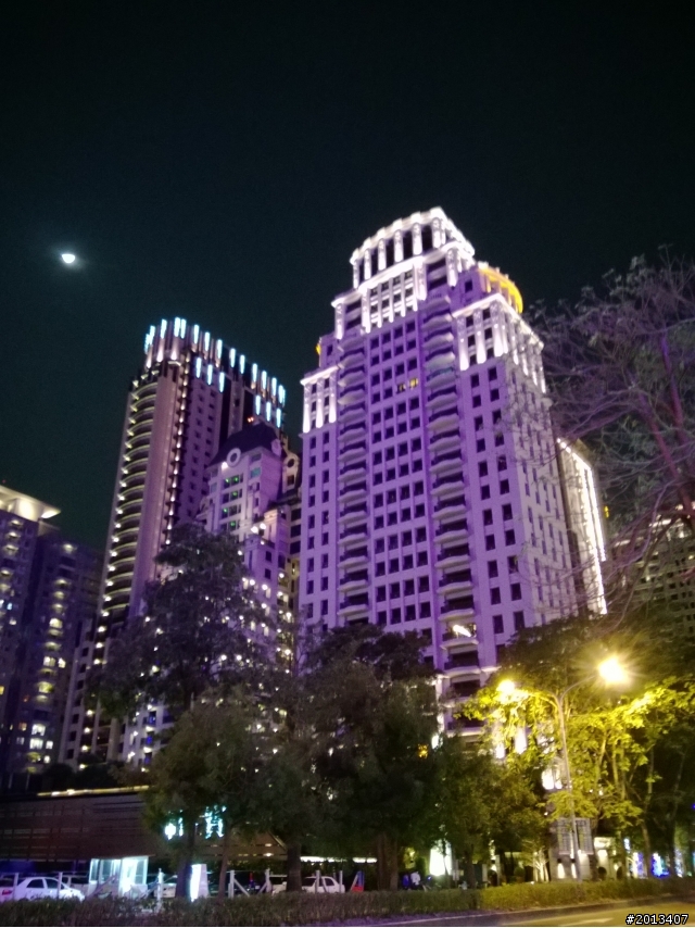 無法對焦，出現紫光，室內白平衡跑掉