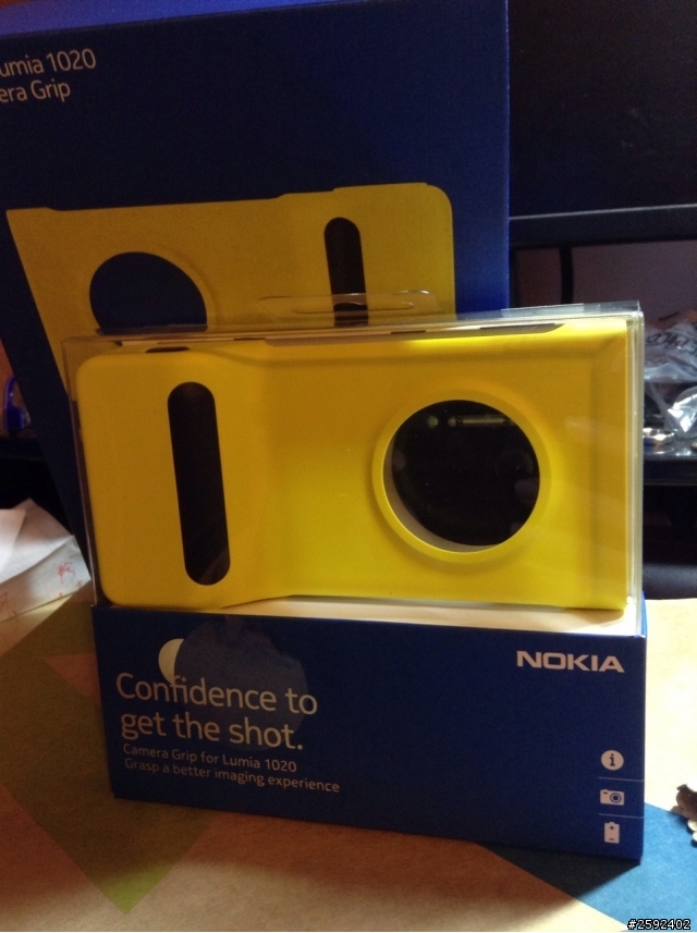 Lumia 1020 黃色 開箱~