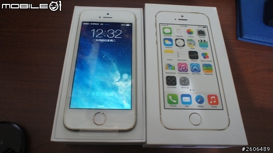 [開箱]一如往常的iPhone 5s金+客製手機殼跟愛心手工..(多圖)