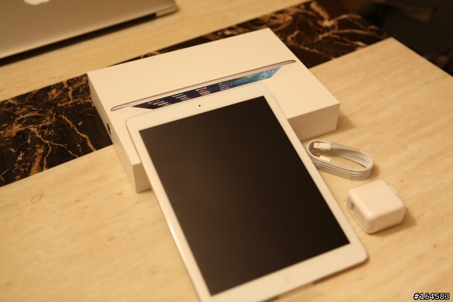 [開箱] ipad air 白色開箱