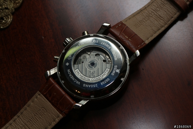 請問這隻vachron constantin的型號是?價錢?