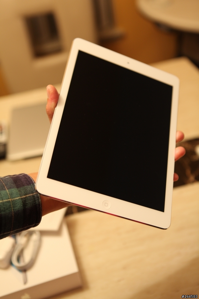 [開箱] ipad air 白色開箱