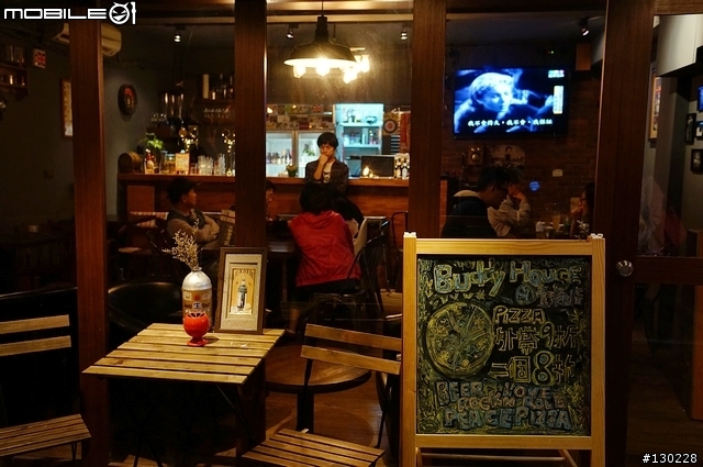 隱身在新店裡的平價小酒館-Buddy House