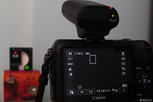 Canon EOS M在M模式下使用外閃拍攝後，LCD呈現一片黑