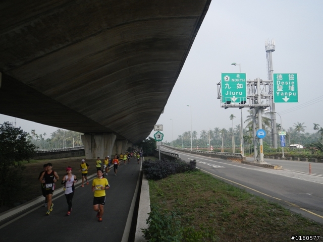 歡笑、美食聚一堂--2013屏東單車國道馬拉松