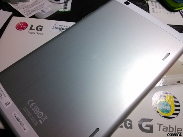 (更新)LG G Tablet 8.3 開箱.......營幕有暗點