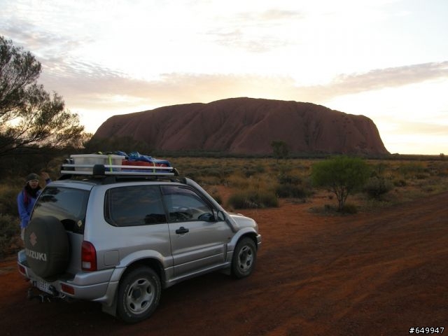 Uluru (aka Ayer's Rock) 露營行程  (圖多）