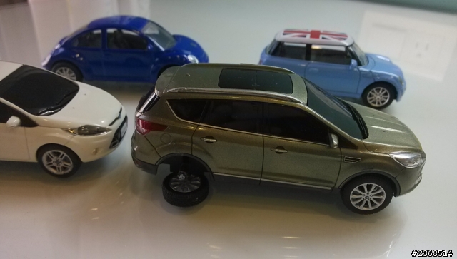 我的Kuga 模型車軸斷了?沒惡意，造成困擾深感報歉
