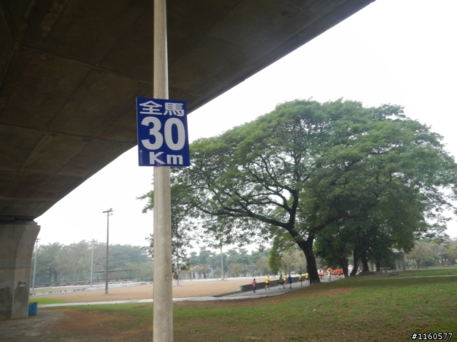 歡笑、美食聚一堂--2013屏東單車國道馬拉松