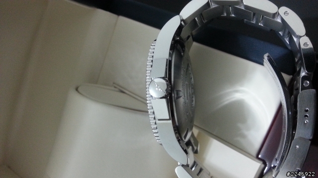 開箱~小弟人生第一隻機械錶~LONGINES 深海征服者 黑水鬼