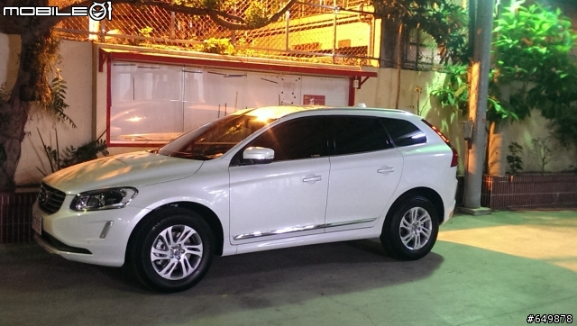 我的 VOLVO 2014 年式 XC60 T5 豪華版 珍珠白 也來獻醜一下