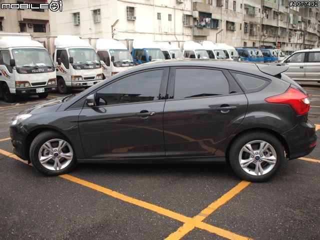 Ford Focus MK3 6w 鐵灰 開箱