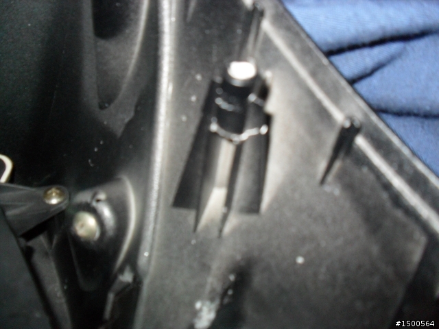 G-MAX 220cc 前.後 卡鉗換來令片 跟 儀表板的車殼鎖點斷裂問題