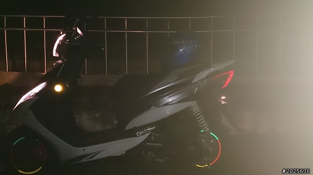 終於有時間的開箱文 sym z1 125 兼極小舒適改裝