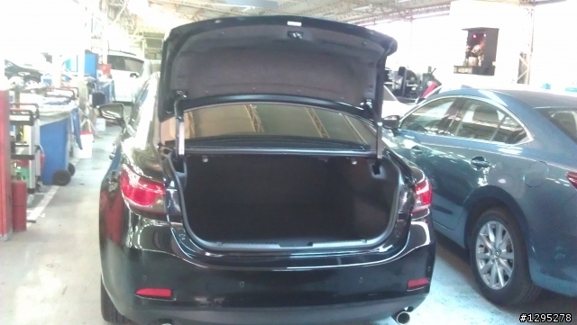Mazda 6 Skyactiv-G賞車誌