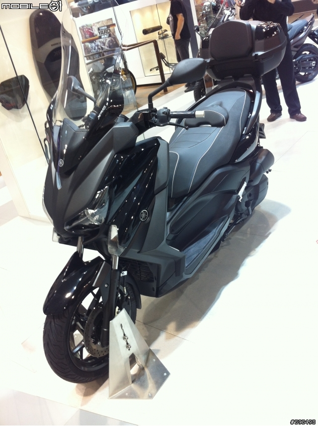 看看這次義大利車展 X-MAX 的價格吧  125CC