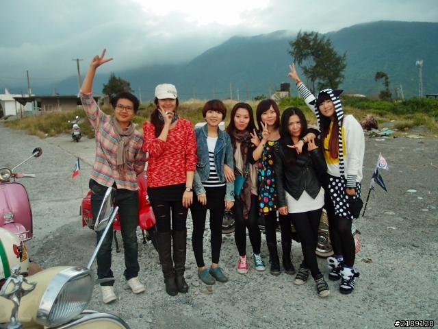 Vespa  Girl  Of  Taiwan 之 偉士四女孩長征花蓮