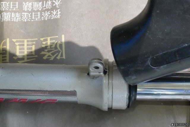 2013-11-16-換前叉油封和換叉油.碟盤.碟煞皮.輪胎.防塵套.等等