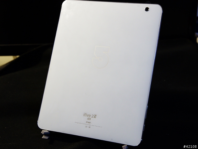[開箱] 大畫面超規格之ifive 2SHD 9.7吋視網膜四核平板開箱