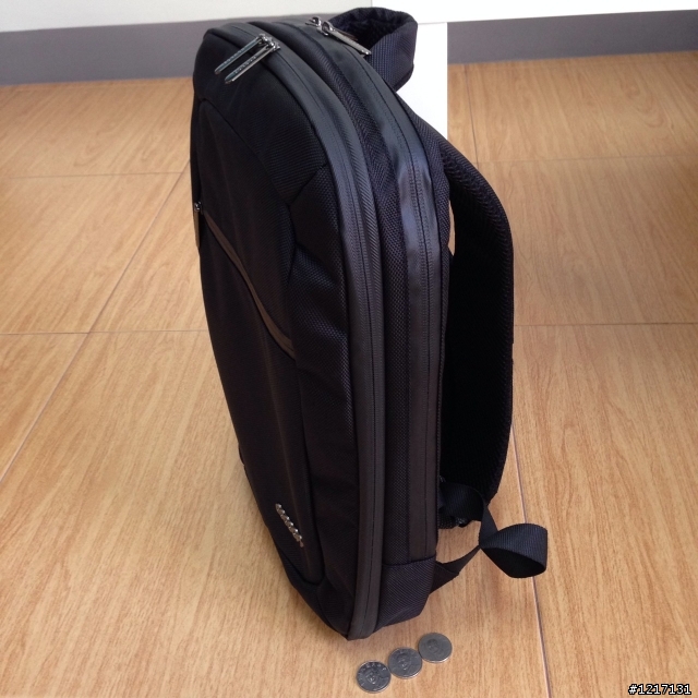 [筆電後背包開箱]-MacBook Pro 適用的 Cocoon 15 吋 Slim 背包