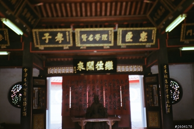 我的Yashica t3d拍出這樣是怎麼回事
