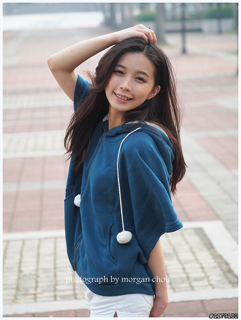 Sigma 60 mm f2.8 + E-M5 人像分享(內附 GF-5 + 20 mm  f1.7)