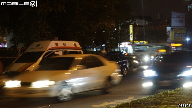11.19.晚間巧遇U6拍廣告...有圖有真相!