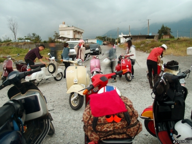 Vespa  Girl  Of  Taiwan 之 偉士四女孩長征花蓮