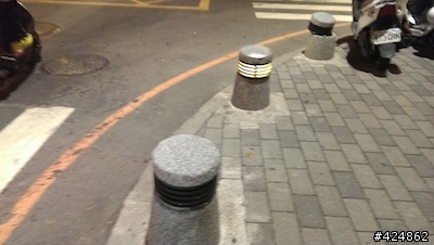 [獨家]被剷平的墓碑和土地公