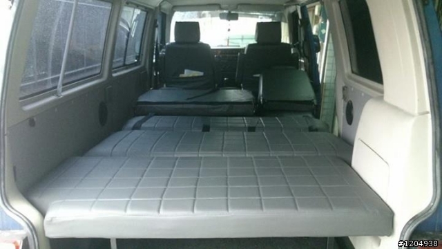 要來玩露營了,用老T4來改裝露營車床