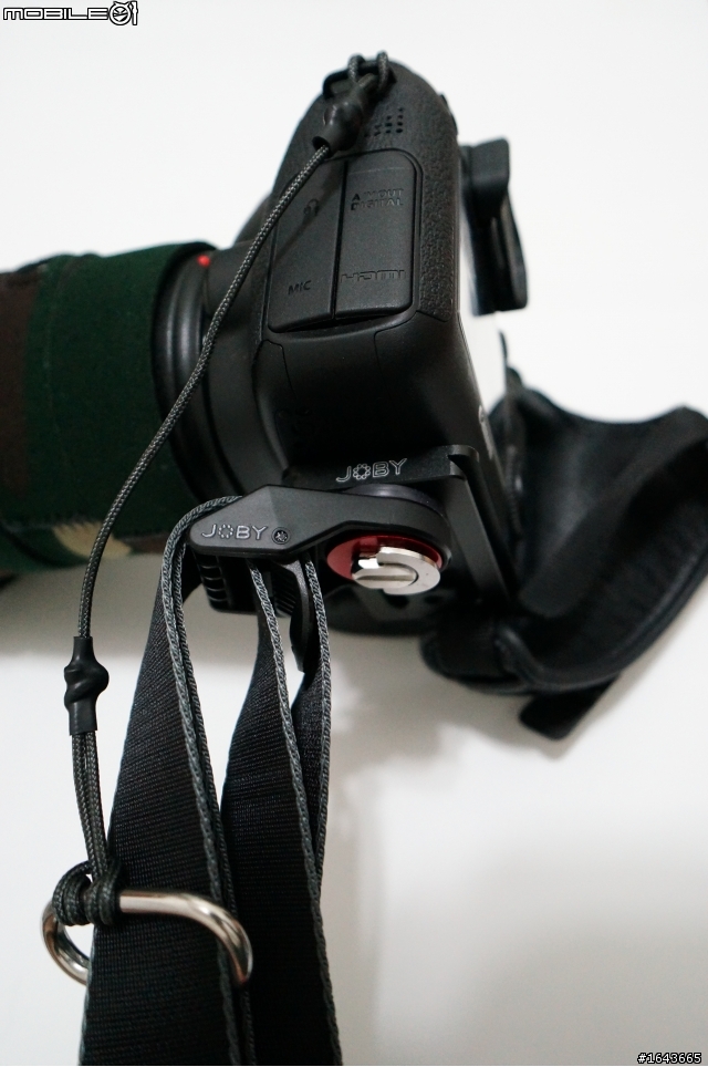 [開箱] JOBY Pro Sling Strap 相機快速背帶-隨附安全繩，多一層保障^_^