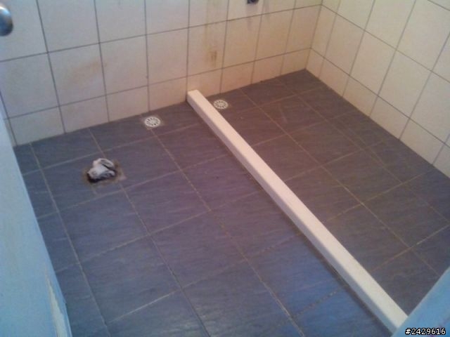 30幾年的連棟透天,漏水中