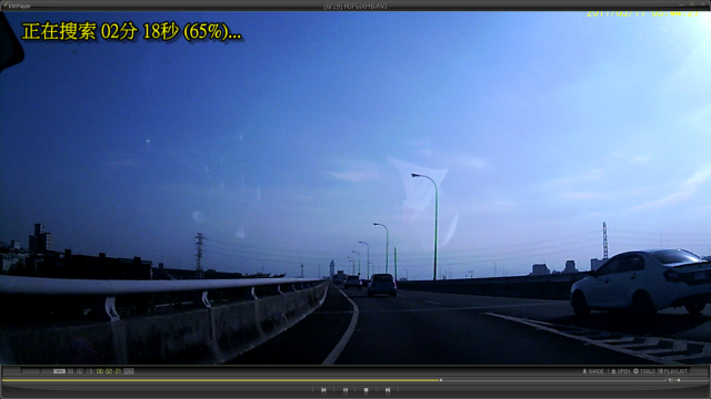 今天下午十八標環河北路南下交流道類似NISSAN測試車