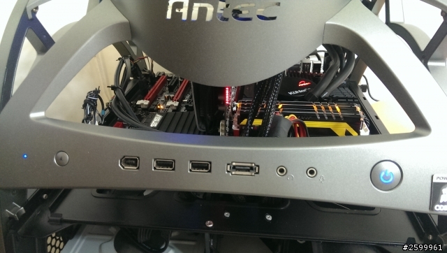 ［開箱］ASUS ROG Maximus V Extreme + Antec Skeleton