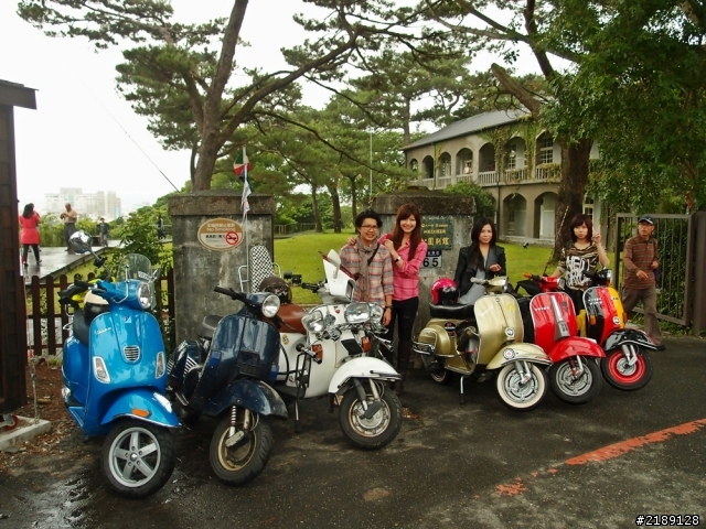 Vespa  Girl  Of  Taiwan 之 偉士四女孩長征花蓮
