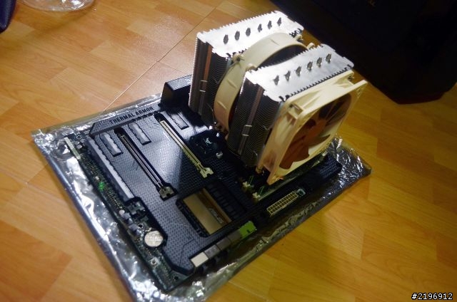 【自組分享】效能與靜音的平衡! i7 + Sabertooth + Titan，PHANTOM 530 通通裝進去!
