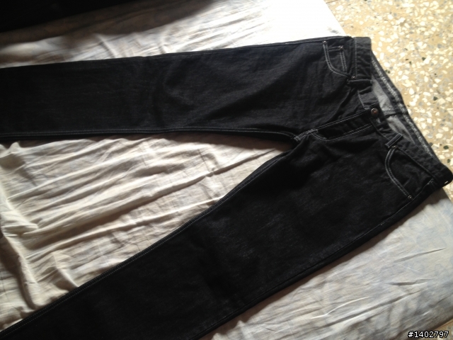 週年慶之彩蛋區Phoenix Black Rigid Slender Jeans
