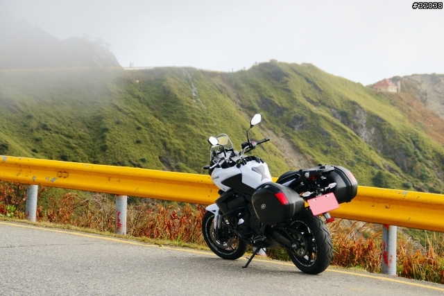 多拉A夢，幫忙開箱 2013 VERSYS