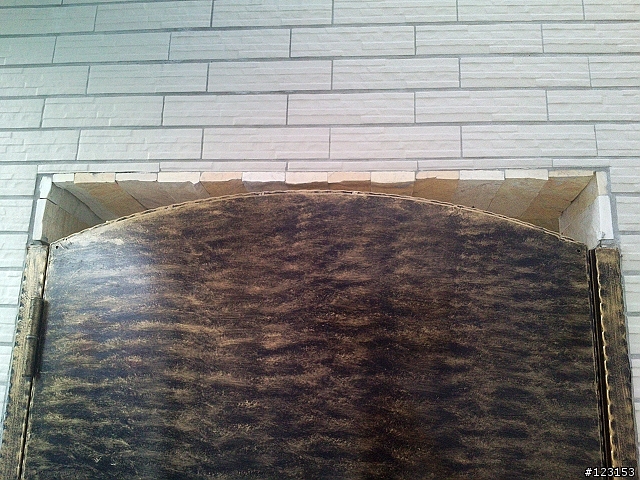 這種鍛造小門有辦法安裝自動門弓器嗎??