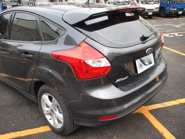 Ford Focus MK3 6w 鐵灰 開箱