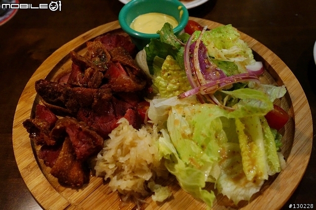 隱身在新店裡的平價小酒館-Buddy House
