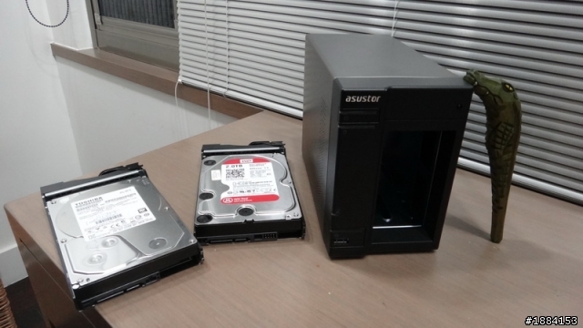 [開箱] Asustor 華芸 AS-302T 組合個人小劇院組!